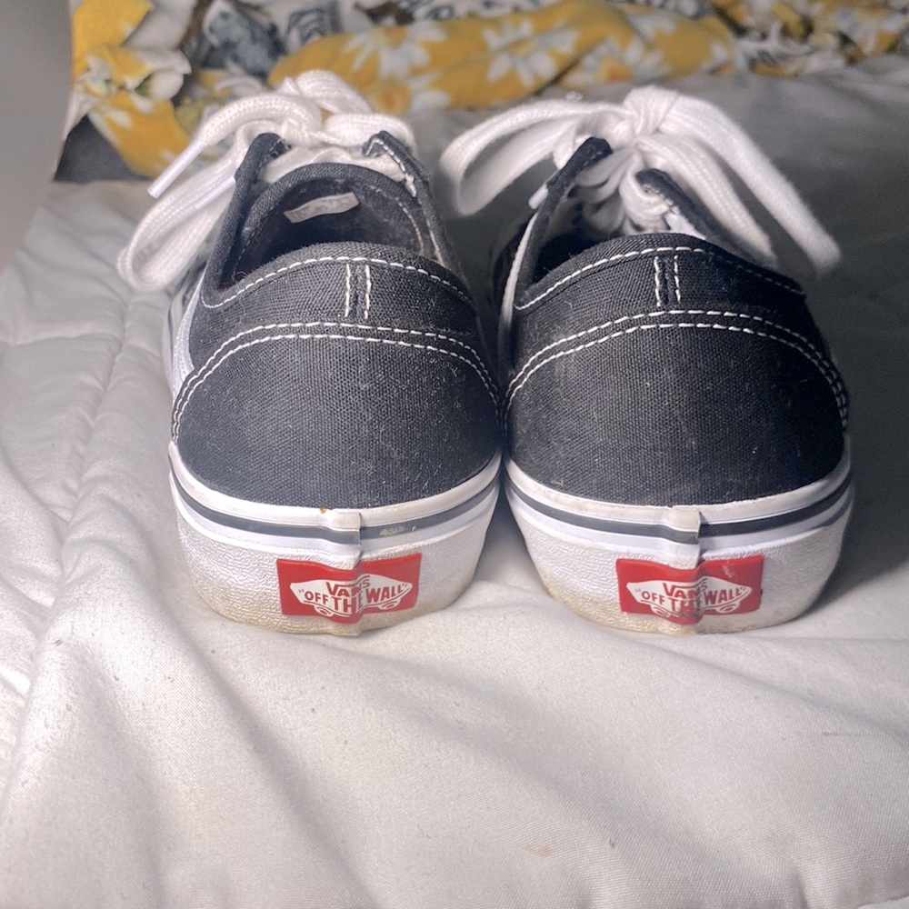 vans! - Picture 2 of 3